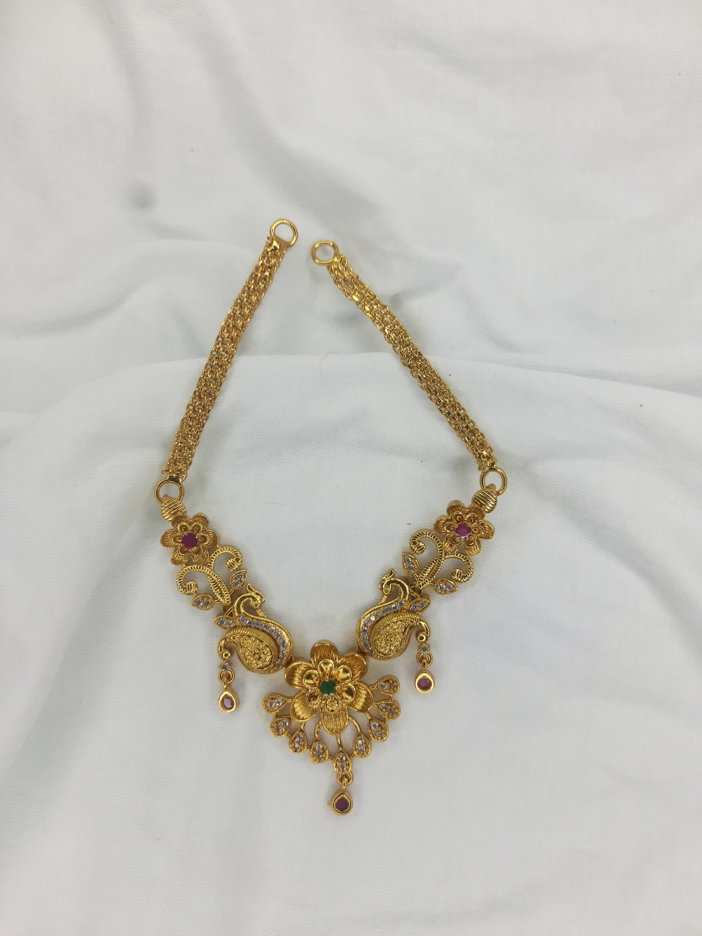 Short Necklace with Ear Set